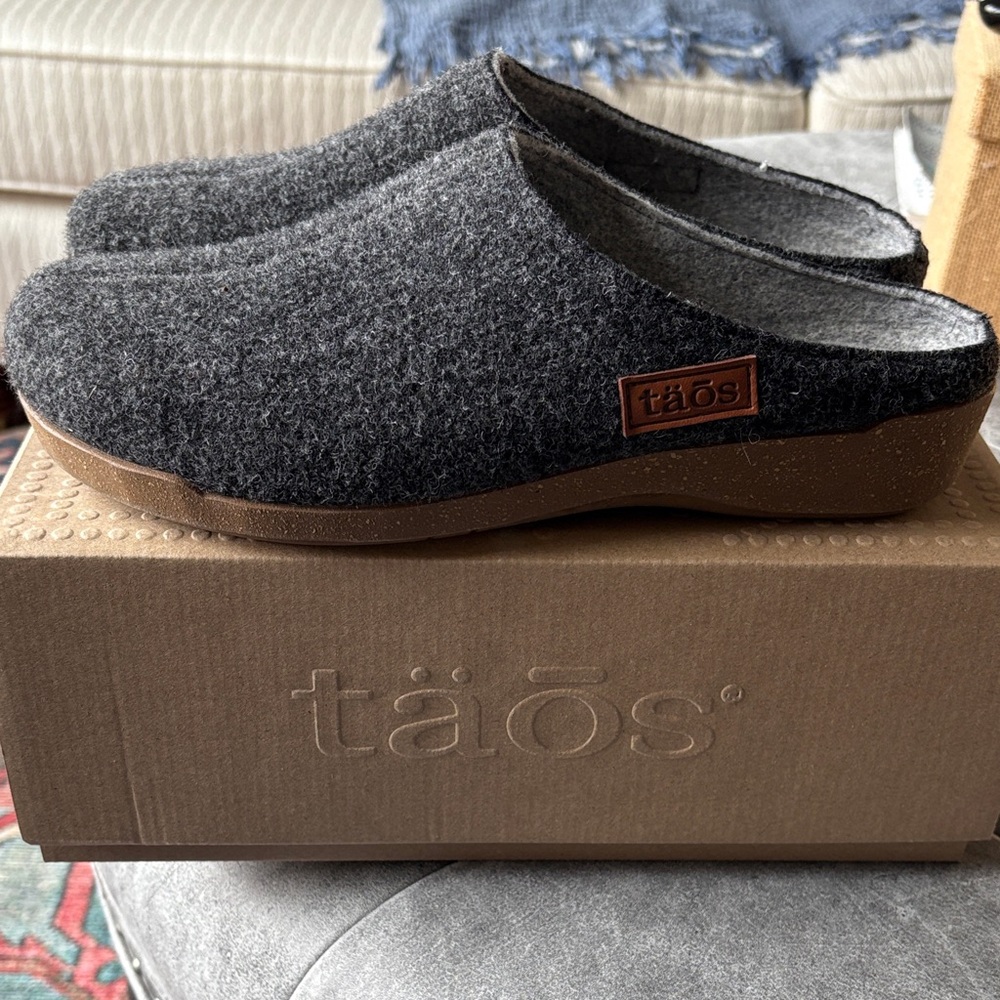 Taos Footwear Gray and Brown Mules